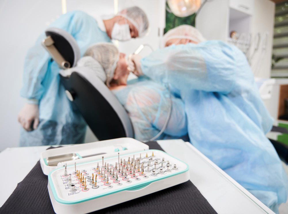 Cuidados posteriores a un implante dental