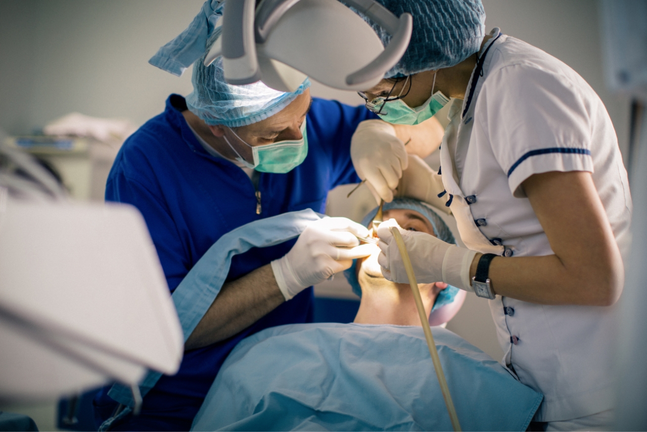 Tratamientos Odontológicos que Requieren Cirugía
